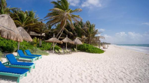 Beautiful house on beach zone Tulum